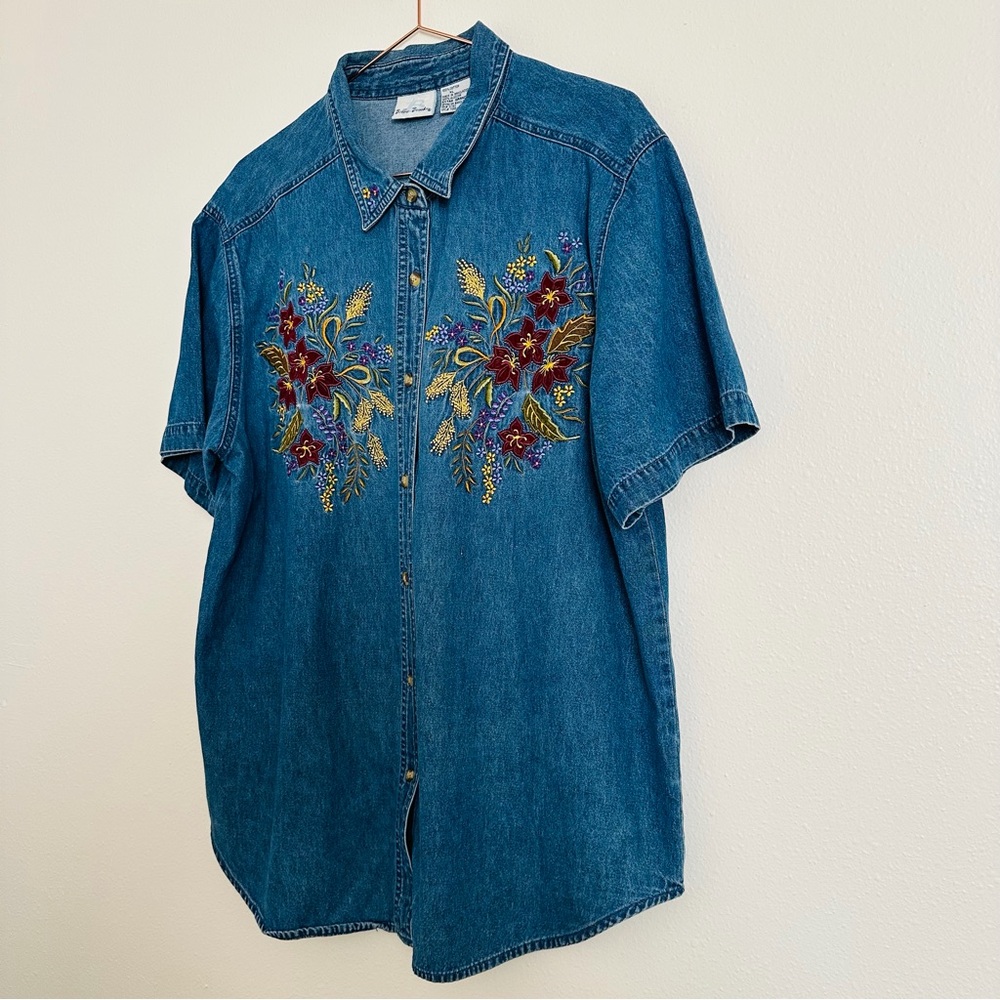 Bobbie Brooks Vintage Denim Shirt Floral Embroidered Short Sleeve Button Down - Picture 6 of 10